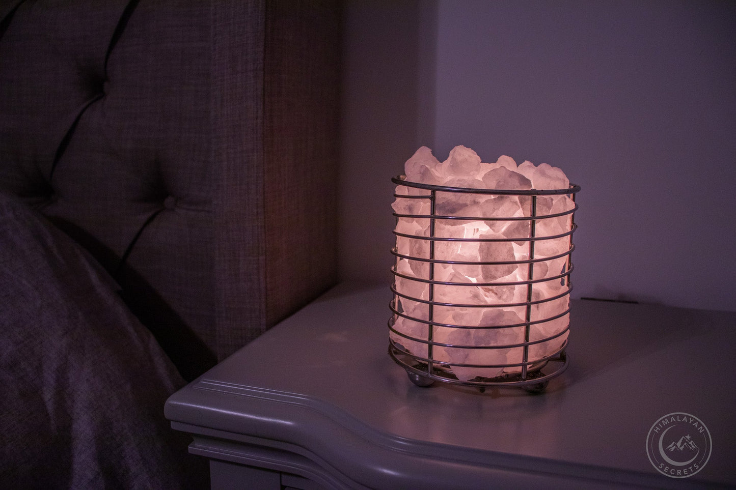 Stainless Steel Round Basket Lamp w/ WHITE Chunks 6"